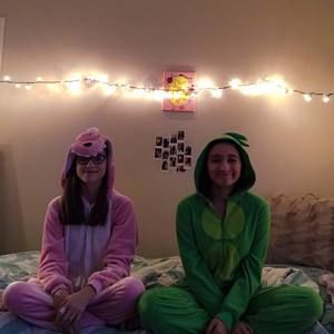 Meet your Posher, Dellia